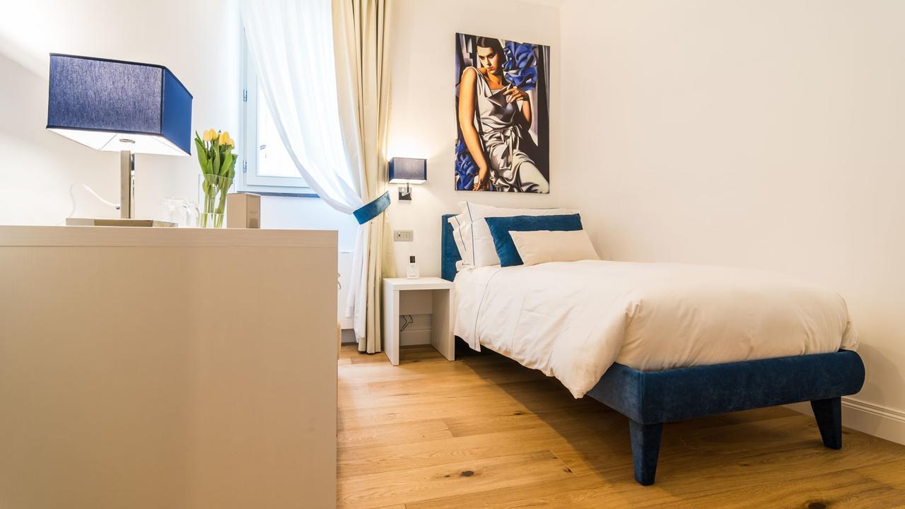 Cafe Bleu Relais Hotel